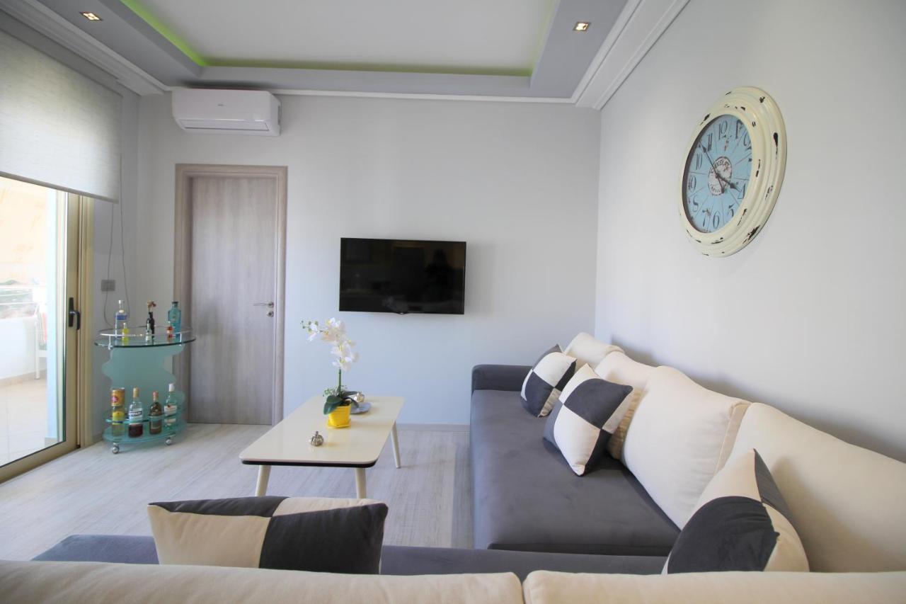 Luxury Seafront Apartments Sarande Exterior photo